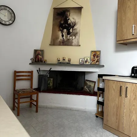 Εξοχική Μονοκατοικία με αυλή και εξωτερική αποθήκη-Country house with yard&external warehouse 4* Dhermatianika