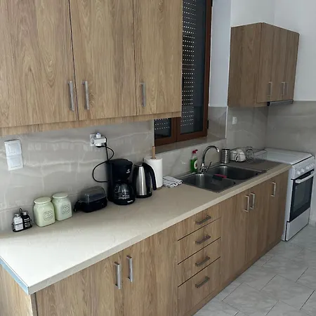 Apartment εξοχική μονοκατοικία με αυλή και εξωτερική αποθήκη-country House With Yard And External Warehouse