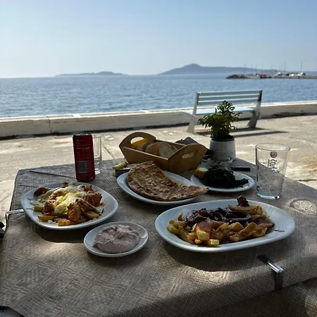 Εξοχική Μονοκατοικία με αυλή και εξωτερική αποθήκη-Country house with yard&external warehouse 4* Dhermatianika