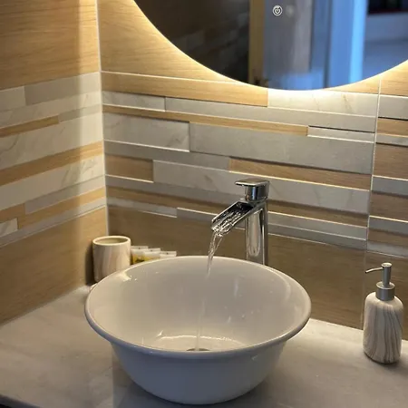 Εξοχική Μονοκατοικία με αυλή και εξωτερική αποθήκη-Country house with yard&external warehouse