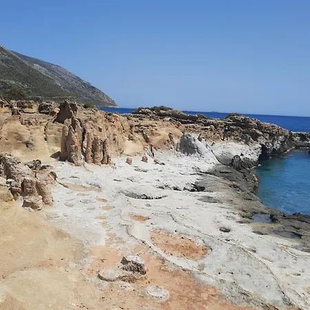 εξοχική μονοκατοικία με αυλή και εξωτερική αποθήκη-country House With Yard And External Warehouse Apartment