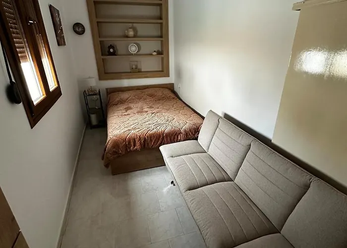 דירה εξοχική μονοκατοικία με αυλή και εξωτερική αποθήκη-country House With Yard And External Warehouse