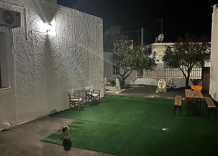 εξοχική μονοκατοικία με αυλή και εξωτερική αποθήκη-country House With Yard And External Warehouse דירה