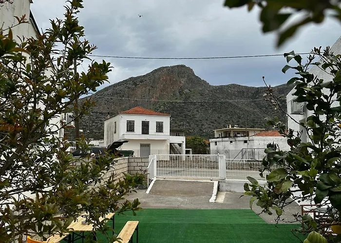 דירה εξοχική μονοκατοικία με αυλή και εξωτερική αποθήκη-country House With Yard And External Warehouse *