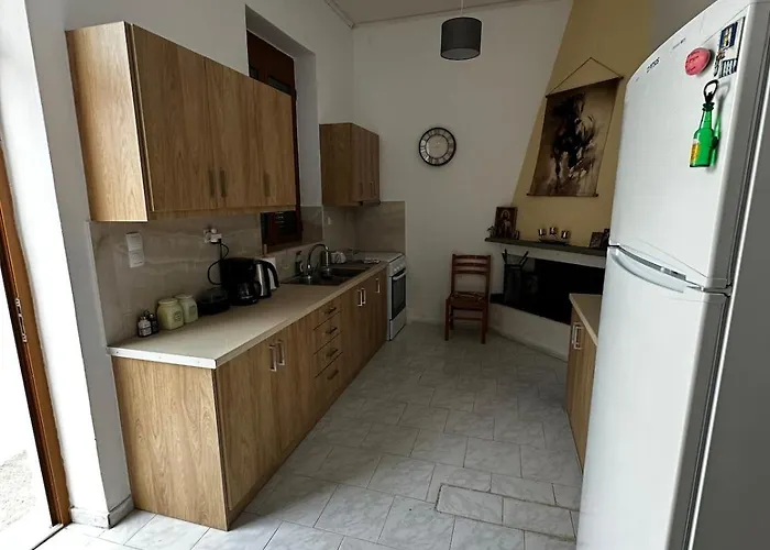 εξοχική μονοκατοικία με αυλή και εξωτερική αποθήκη-country House With Yard And External Warehouse