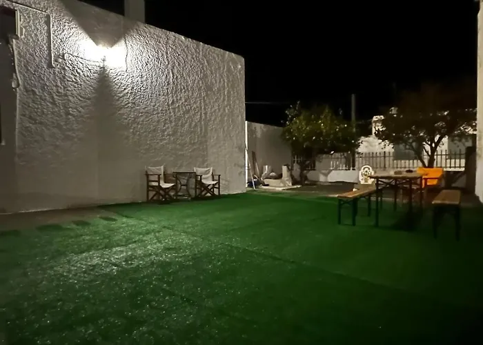 εξοχική μονοκατοικία με αυλή και εξωτερική αποθήκη-country House With Yard And External Warehouse Lejlighed *